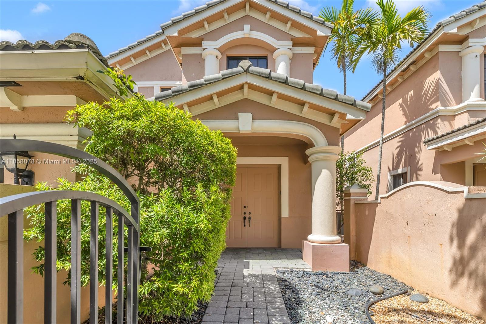 See details 2709 4 / 3 2360 sq. ft. $ 2025-08-14 0 Photo