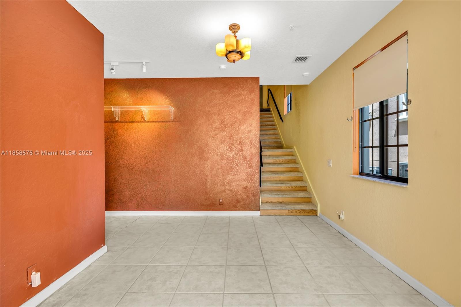 See details 2709 4 / 3 2360 sq. ft. $ 2025-08-14 0 Photo