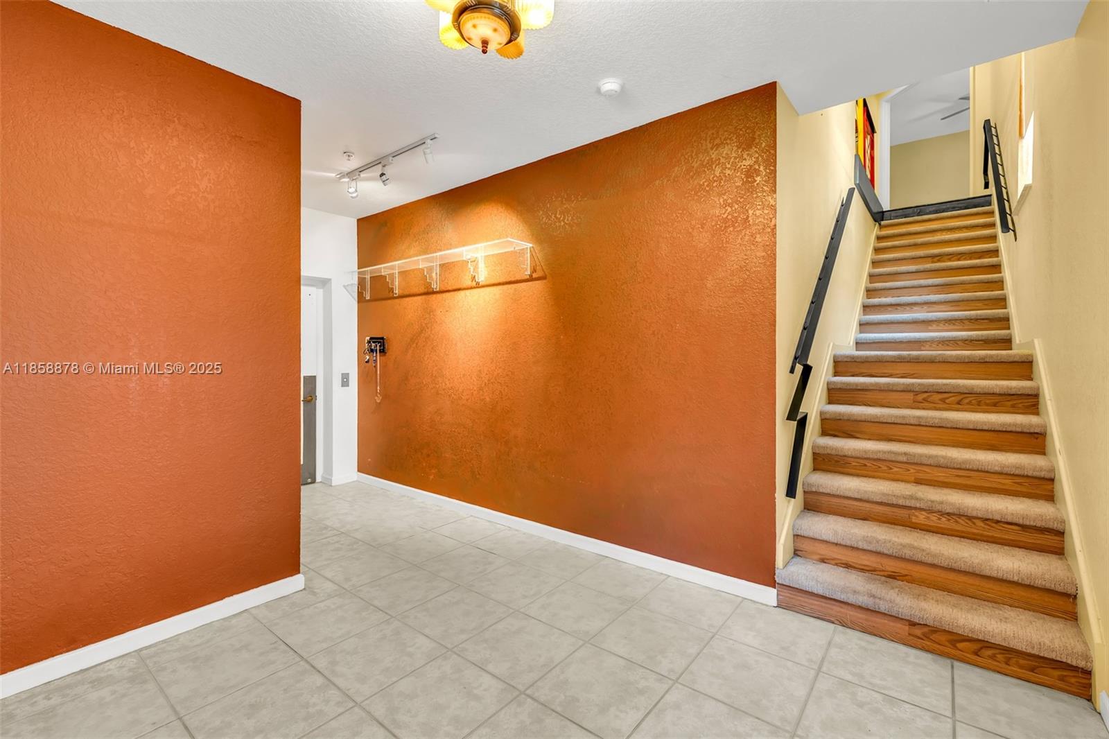 See details 2709 4 / 3 2360 sq. ft. $ 2025-08-14 0 Photo