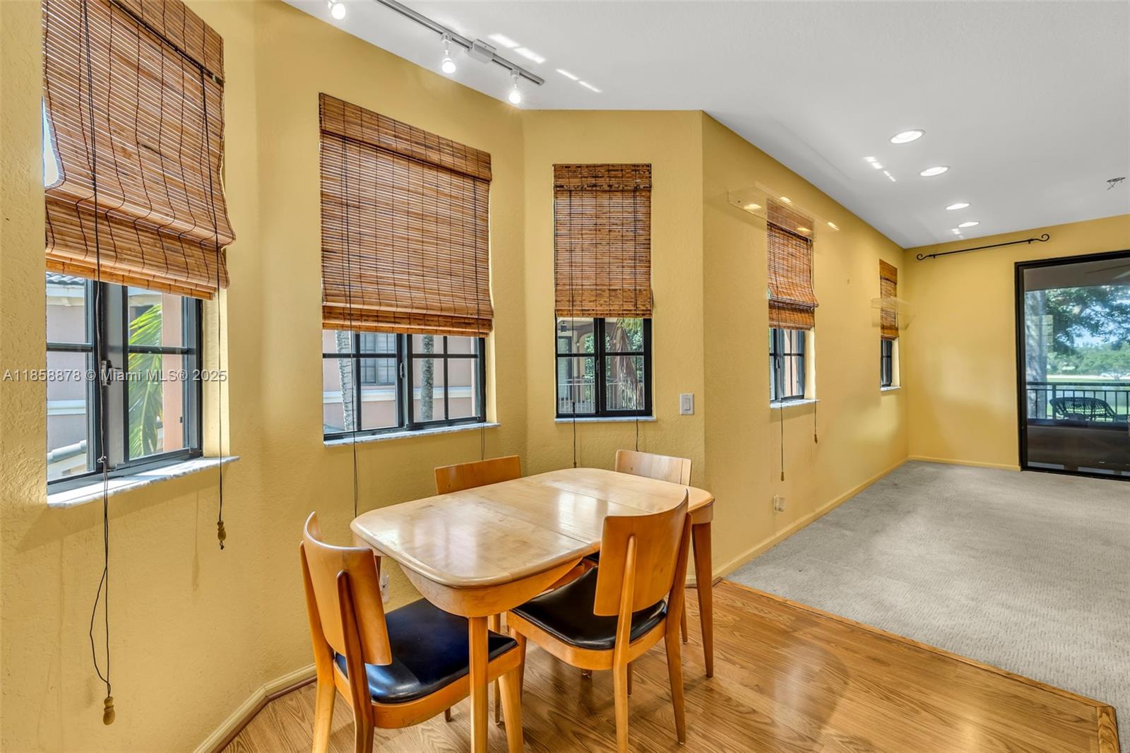 See details 2709 4 / 3 2360 sq. ft. $ 2025-08-14 0 Photo
