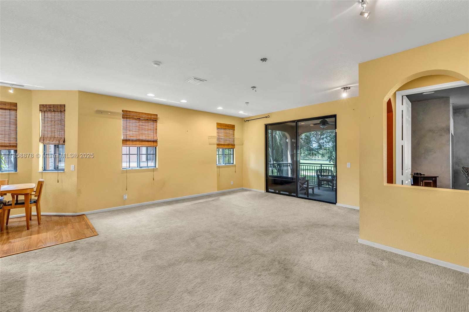 See details 2709 4 / 3 2360 sq. ft. $ 2025-08-14 0 Photo