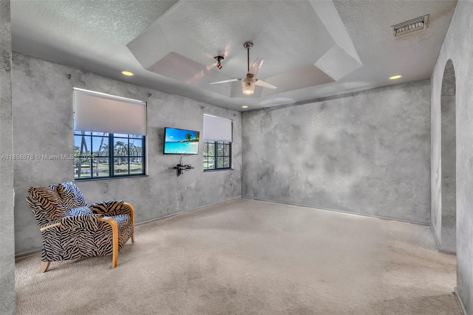 See details 2709 4 / 3 2360 sq. ft. $ 2025-08-14 0 Photo