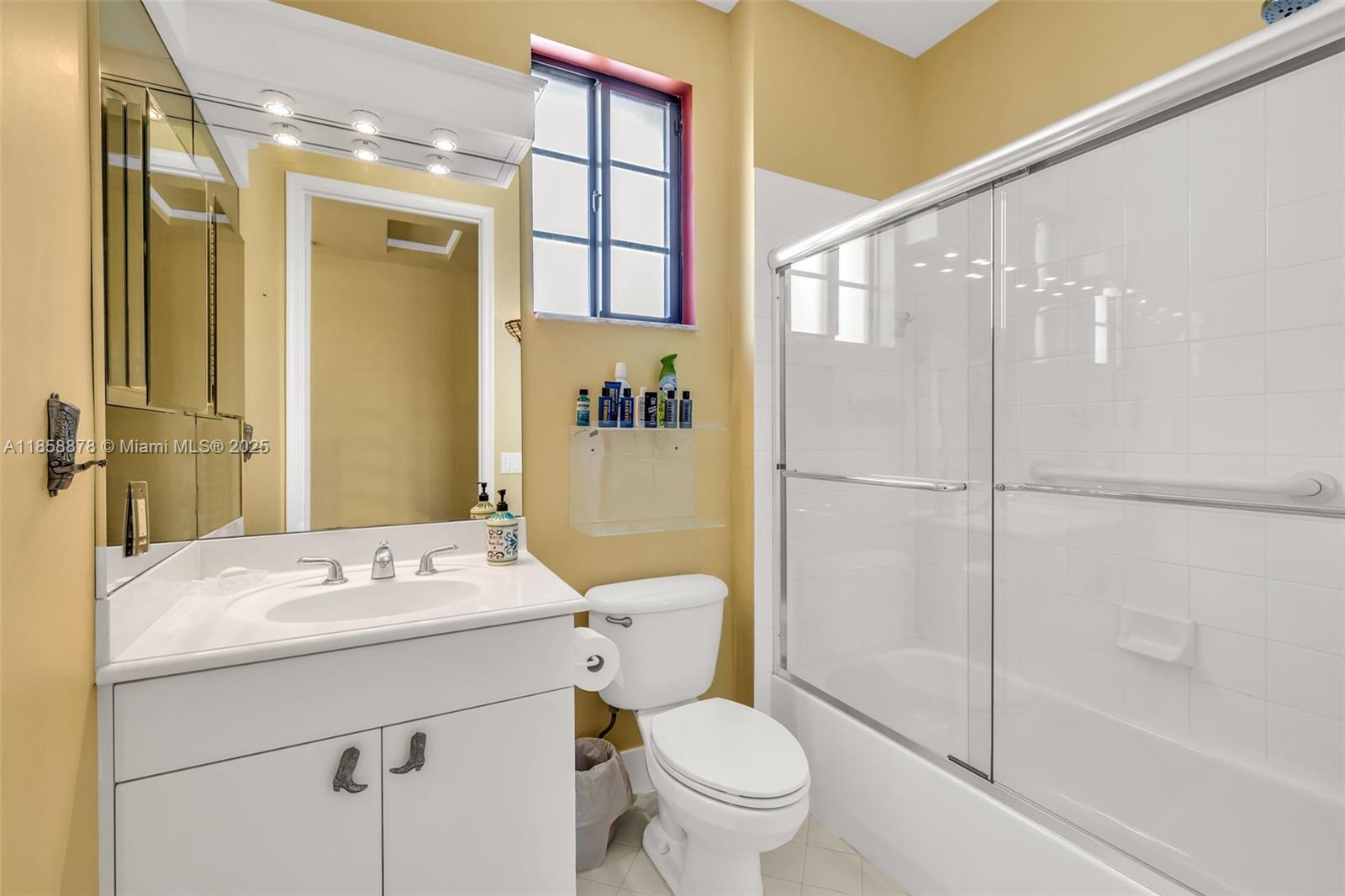 See details 2709 4 / 3 2360 sq. ft. $ 2025-08-14 0 Photo