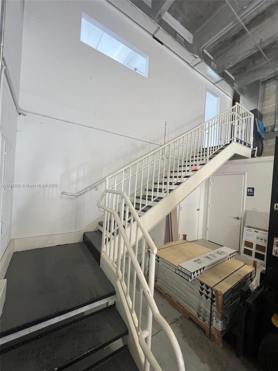 208  /   sq. ft. $ 2025-08-14 0 Photo