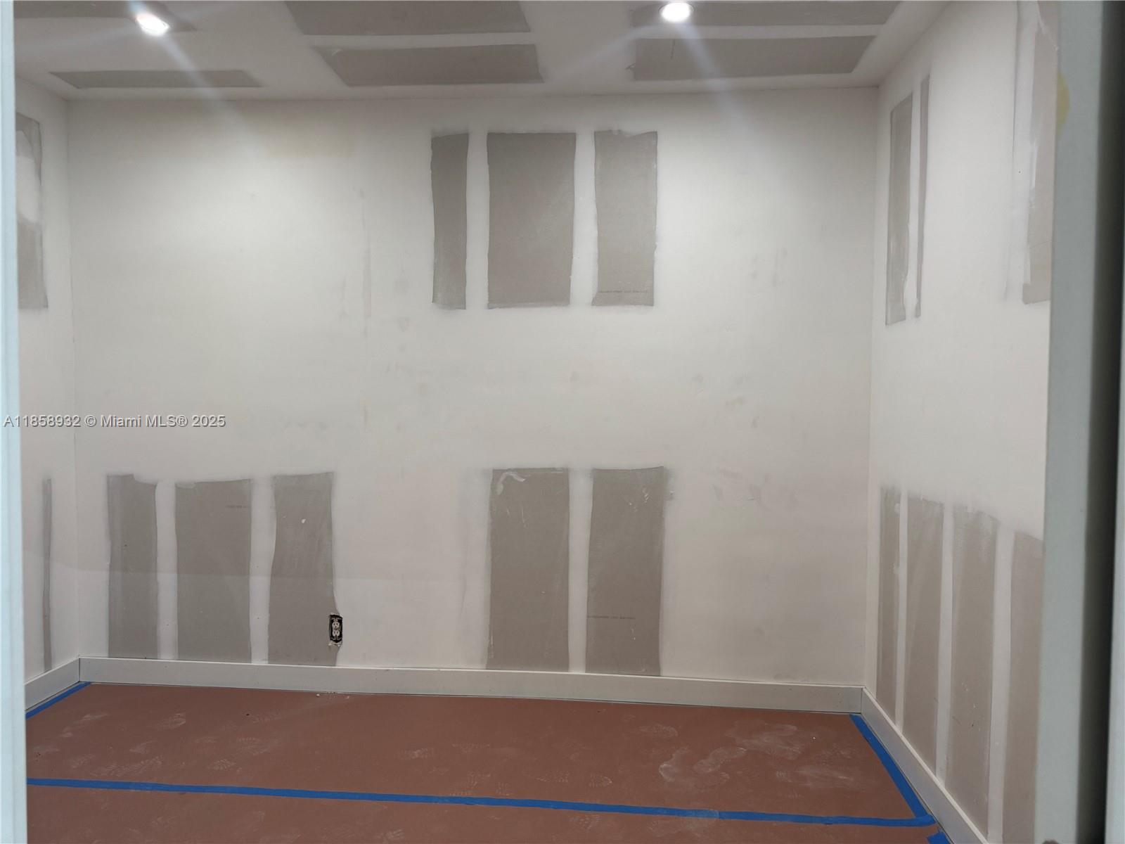   /   sq. ft. $ 2025-08-14 0 foto