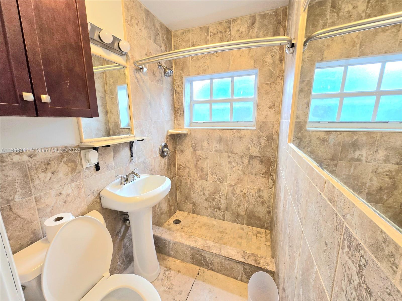   /  2085 sq. ft. $ 2025-08-14 0 Photo