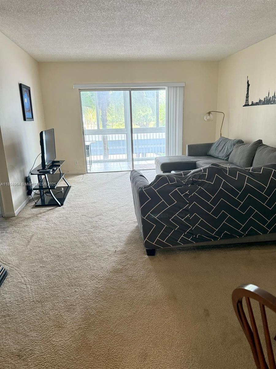 206 1 / 2 844 sq. ft. $ 2025-08-14 0 Photo