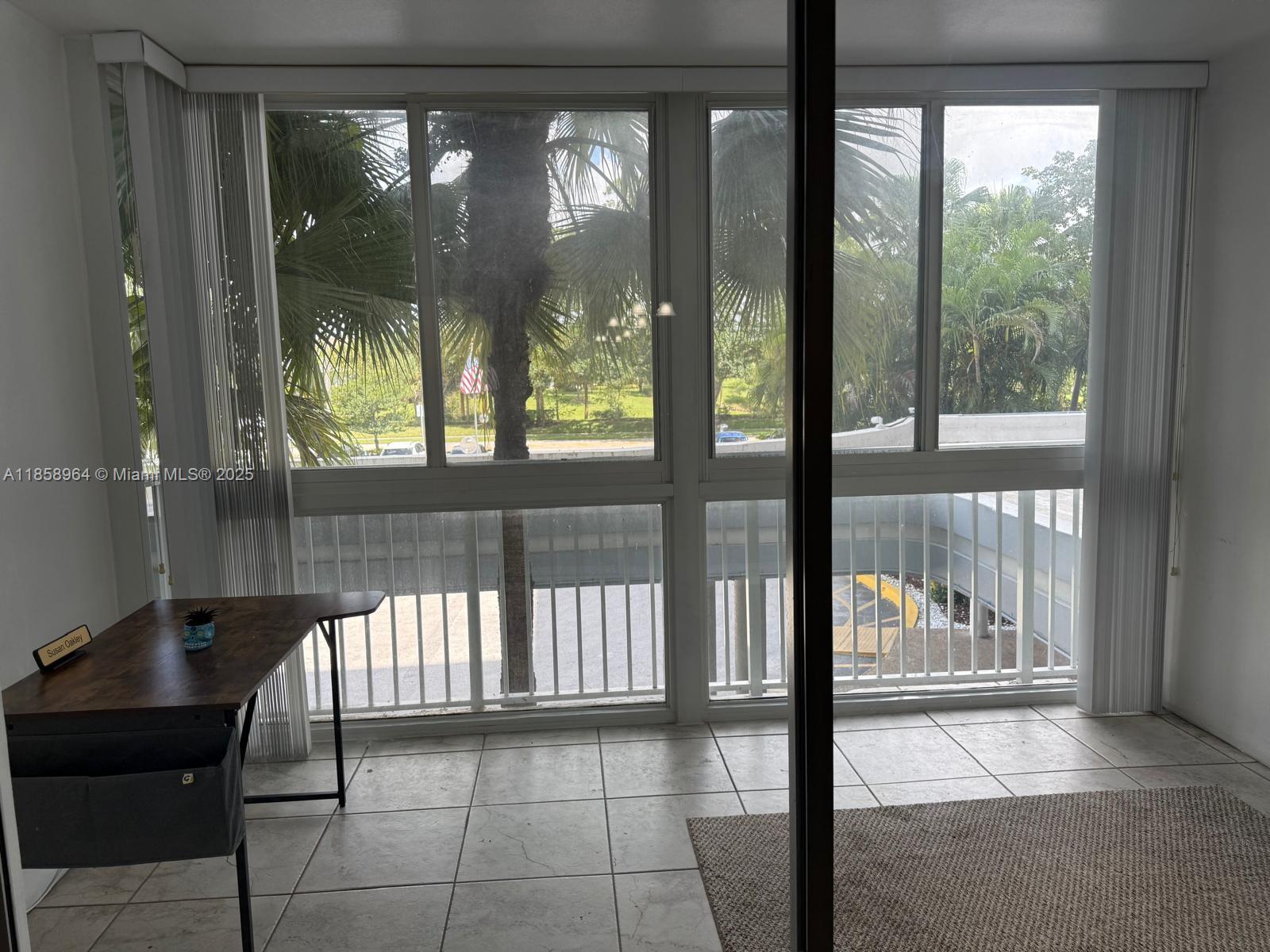 206 1 / 2 844 sq. ft. $ 2025-08-14 0 Photo