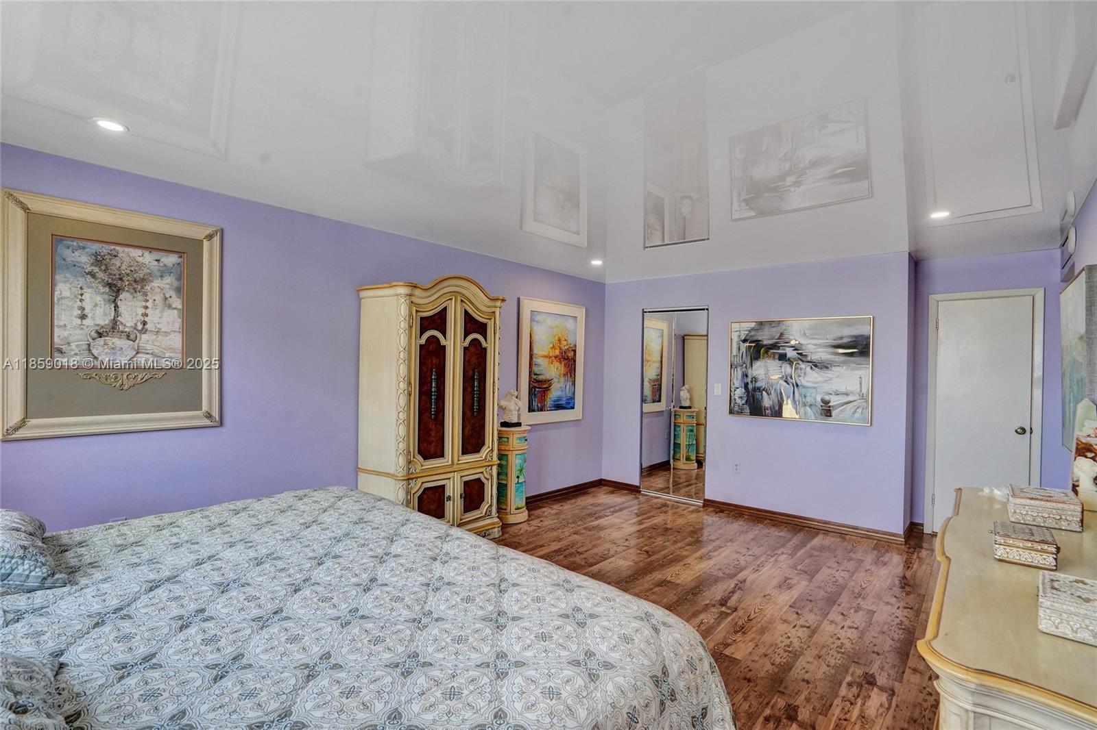 Photo of 1833 Ocean Dr  #1402, Hallandale Beach, Florida, 33009 - 