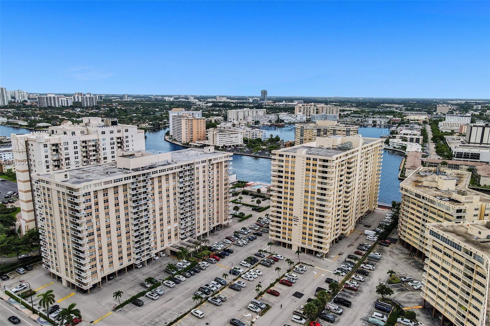 Photo of 1833 Ocean Dr  #1402, Hallandale Beach, Florida, 33009 - 