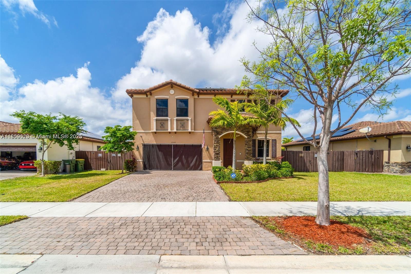 2553 4 / 3 2720 sq. ft. $ 2025-08-14 0 foto