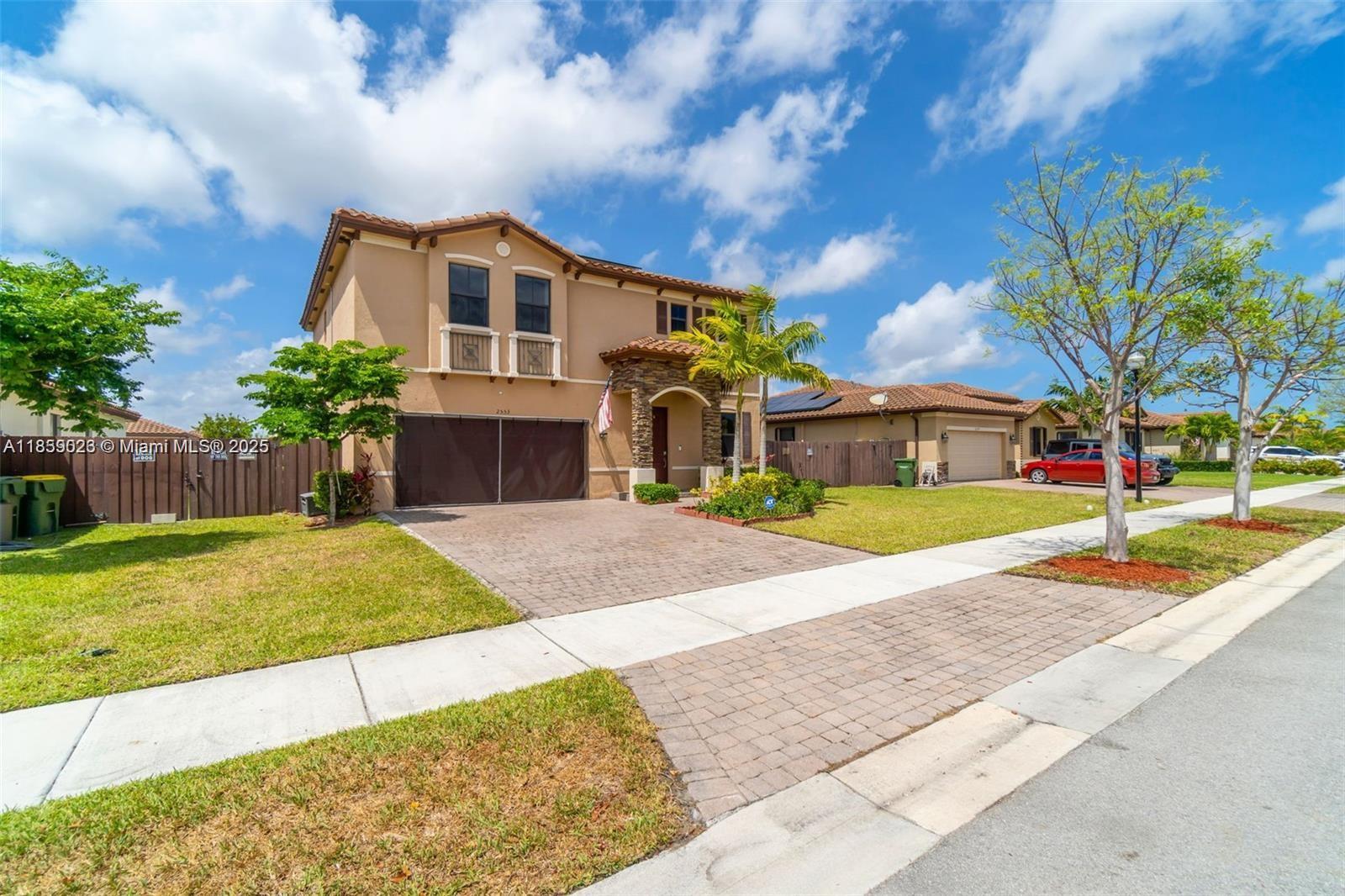 2553 4 / 3 2720 sq. ft. $ 2025-08-14 0 foto