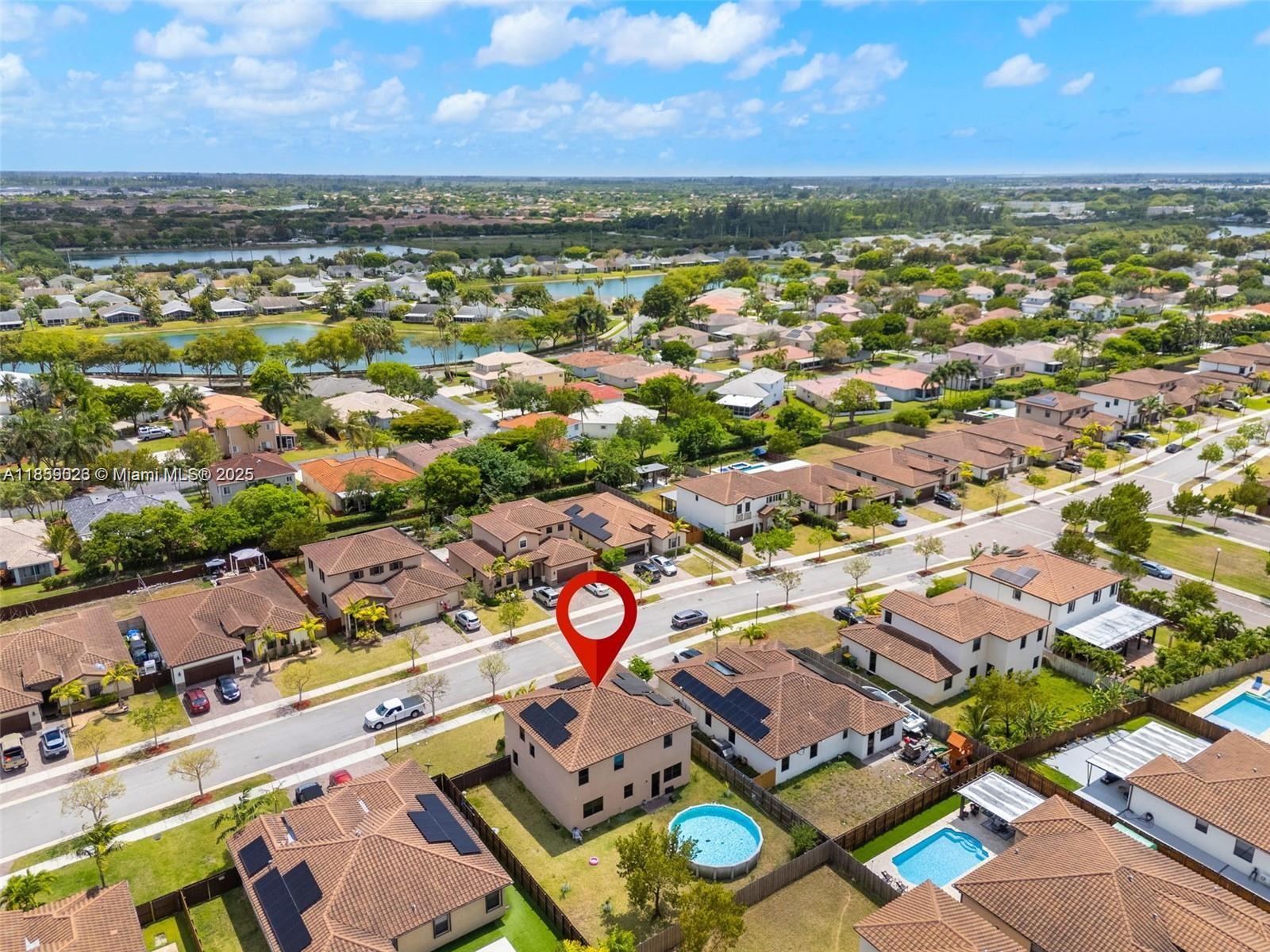 2553 4 / 3 2720 sq. ft. $ 2025-08-14 0 foto