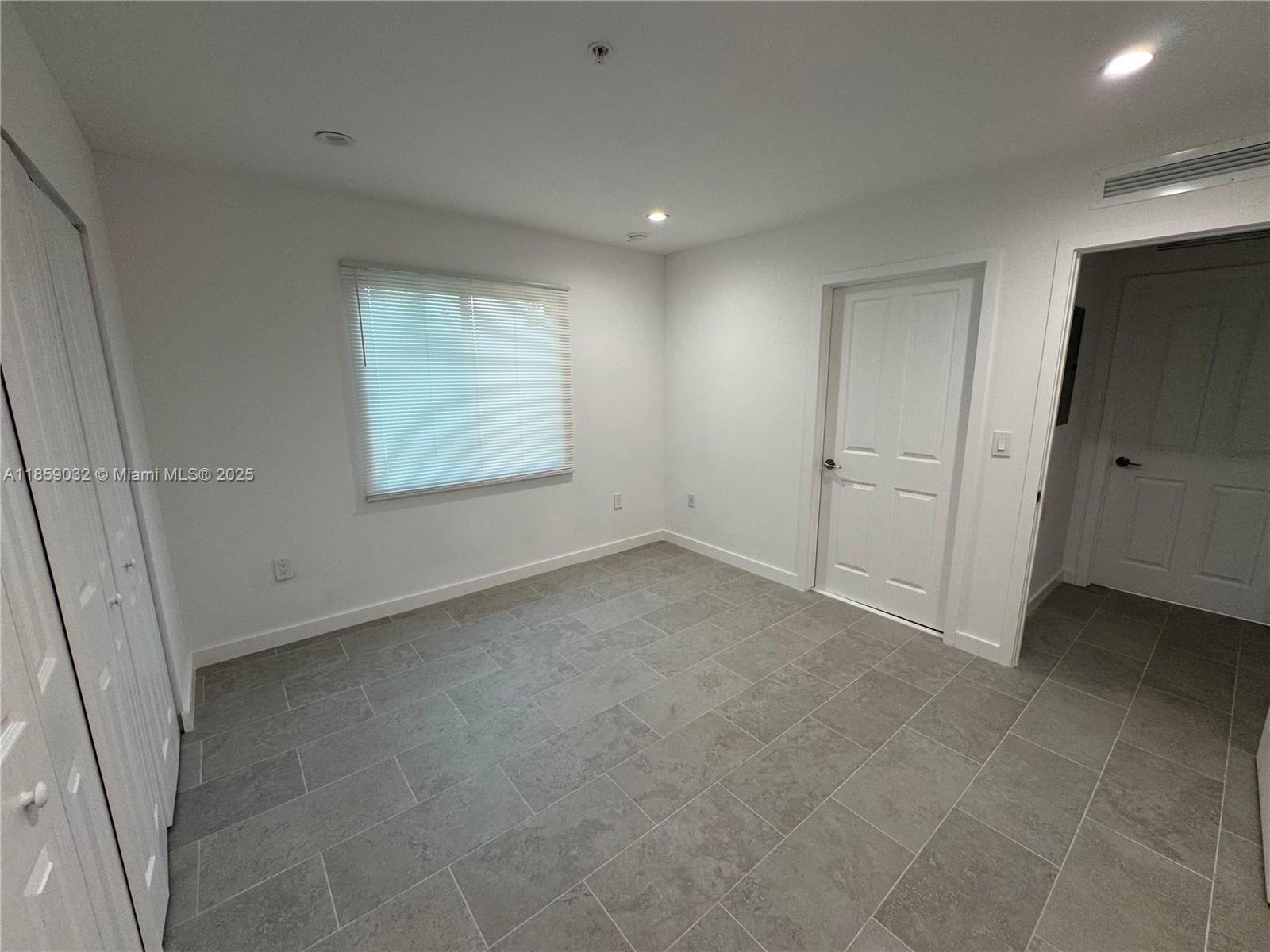 See details / 0 sq. ft. $ 2025-08-14 0 Photo