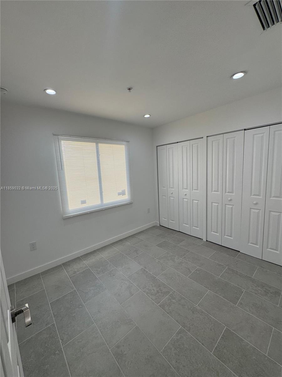 See details / 0 sq. ft. $ 2025-08-14 0 Photo