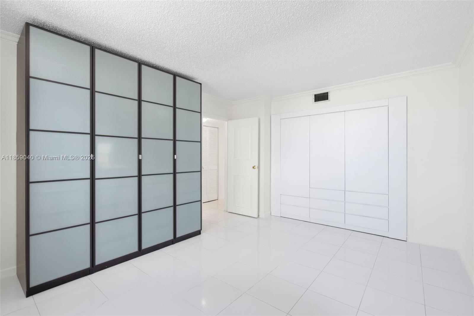 Photo of 2301 Ocean Dr  #1503, Hollywood, Florida, 33019 - 