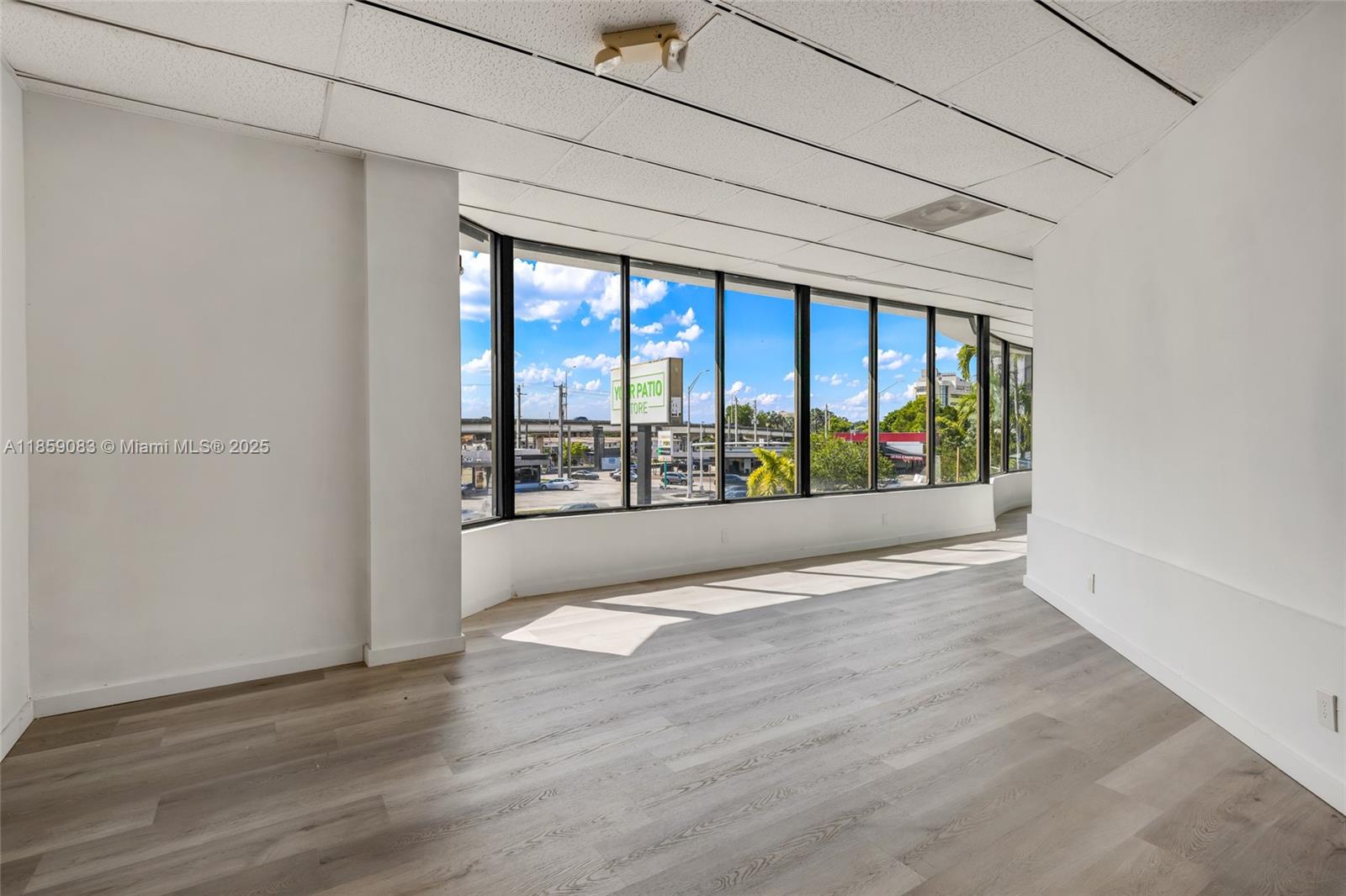   /   sq. ft. $ 2025-08-14 0 Photo