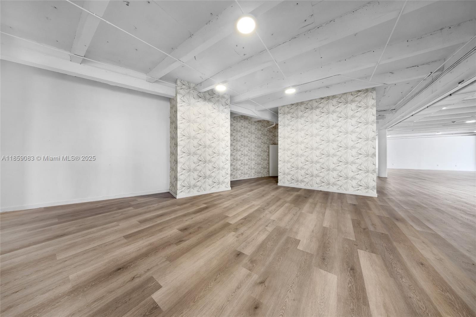   /   sq. ft. $ 2025-08-14 0 Photo