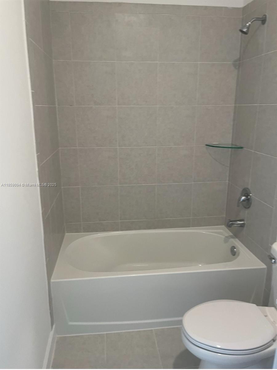 16300 3 / 3 1328 sq. ft. $ 2025-08-14 0 Photo