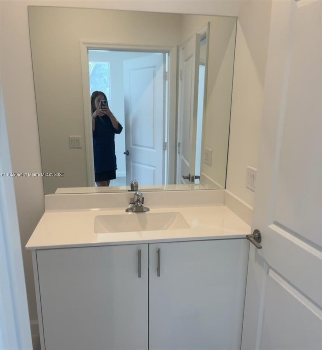 16300 3 / 3 1328 sq. ft. $ 2025-08-14 0 Photo