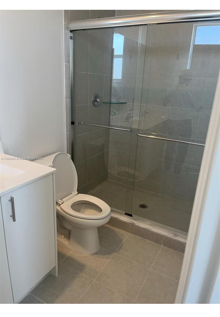 16300 3 / 3 1328 sq. ft. $ 2025-08-14 0 Photo