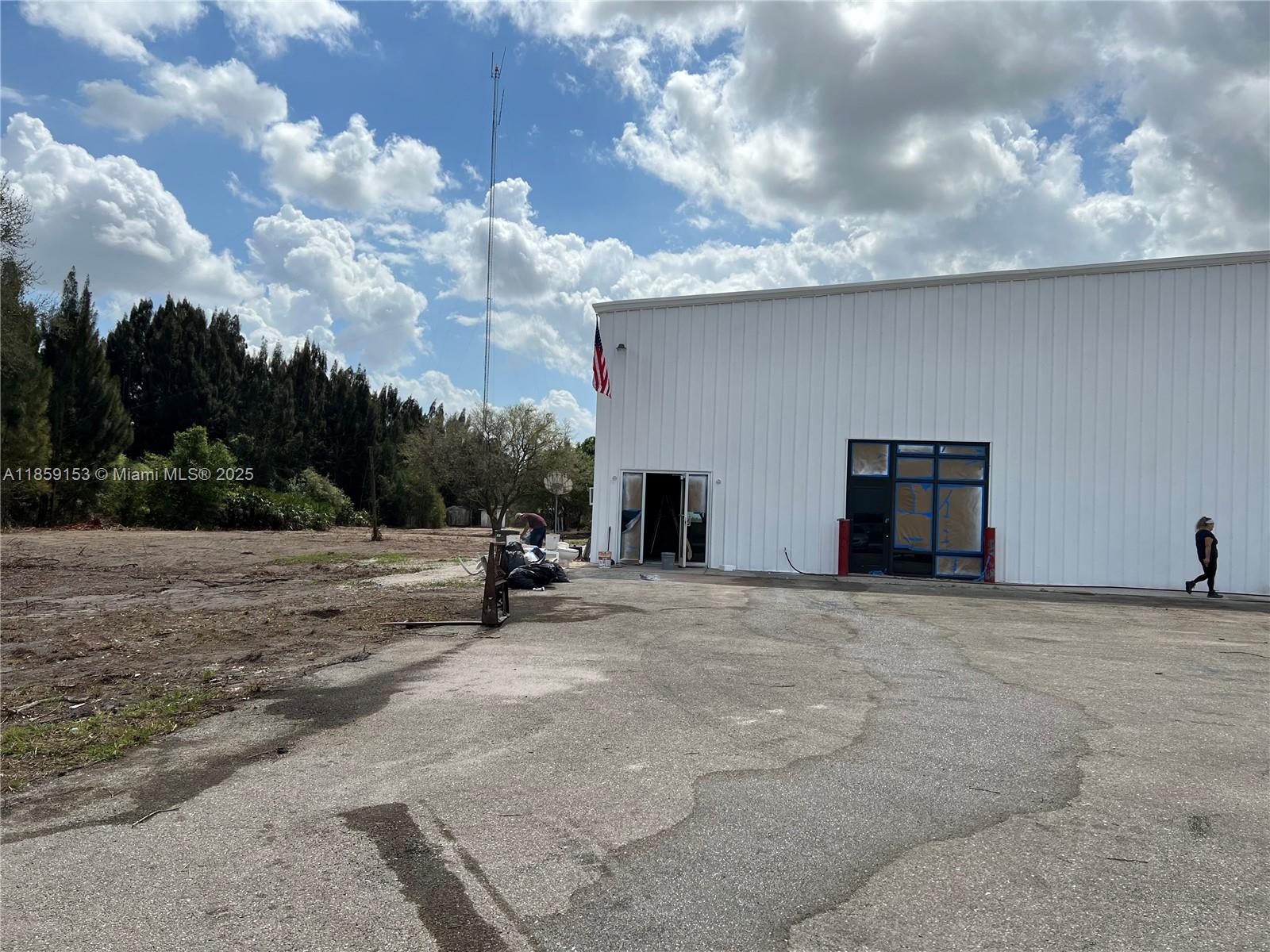 See details / sq. ft. $ 2025-08-14 0 Photo