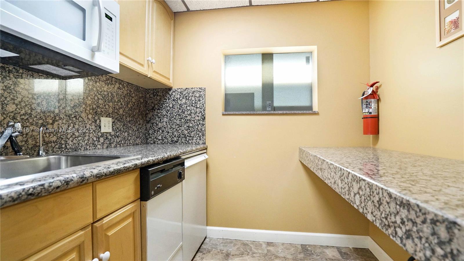   /   sq. ft. $ 2025-08-14 0 Photo
