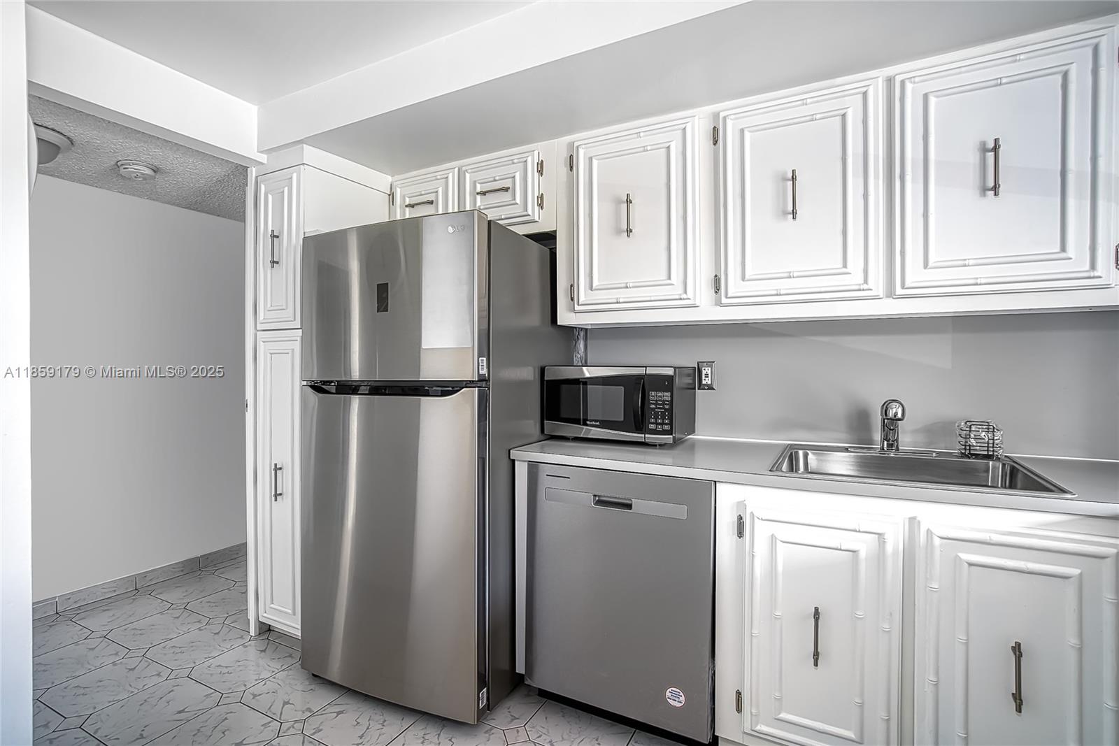 Photo of 601 Three Islands Blvd #416, Hallandale Beach, Florida, 33009 -