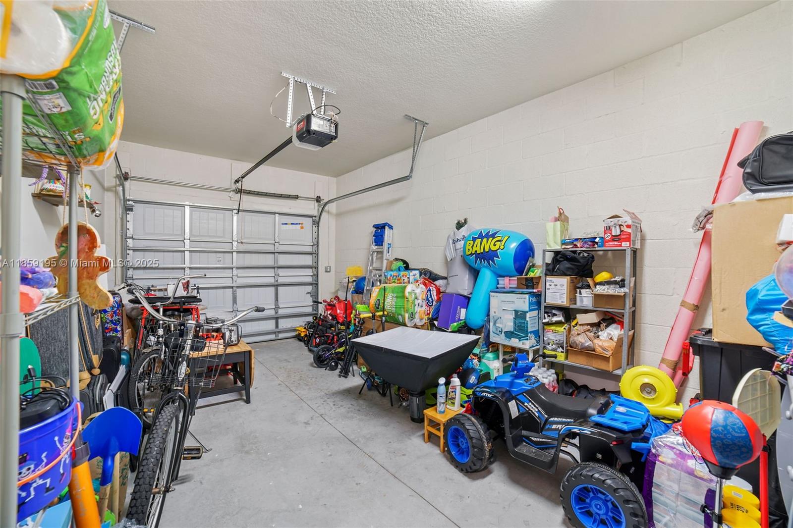 Ver detalles 4154 3 / 3 1421 sq. ft. $ 2025-08-14 0 foto