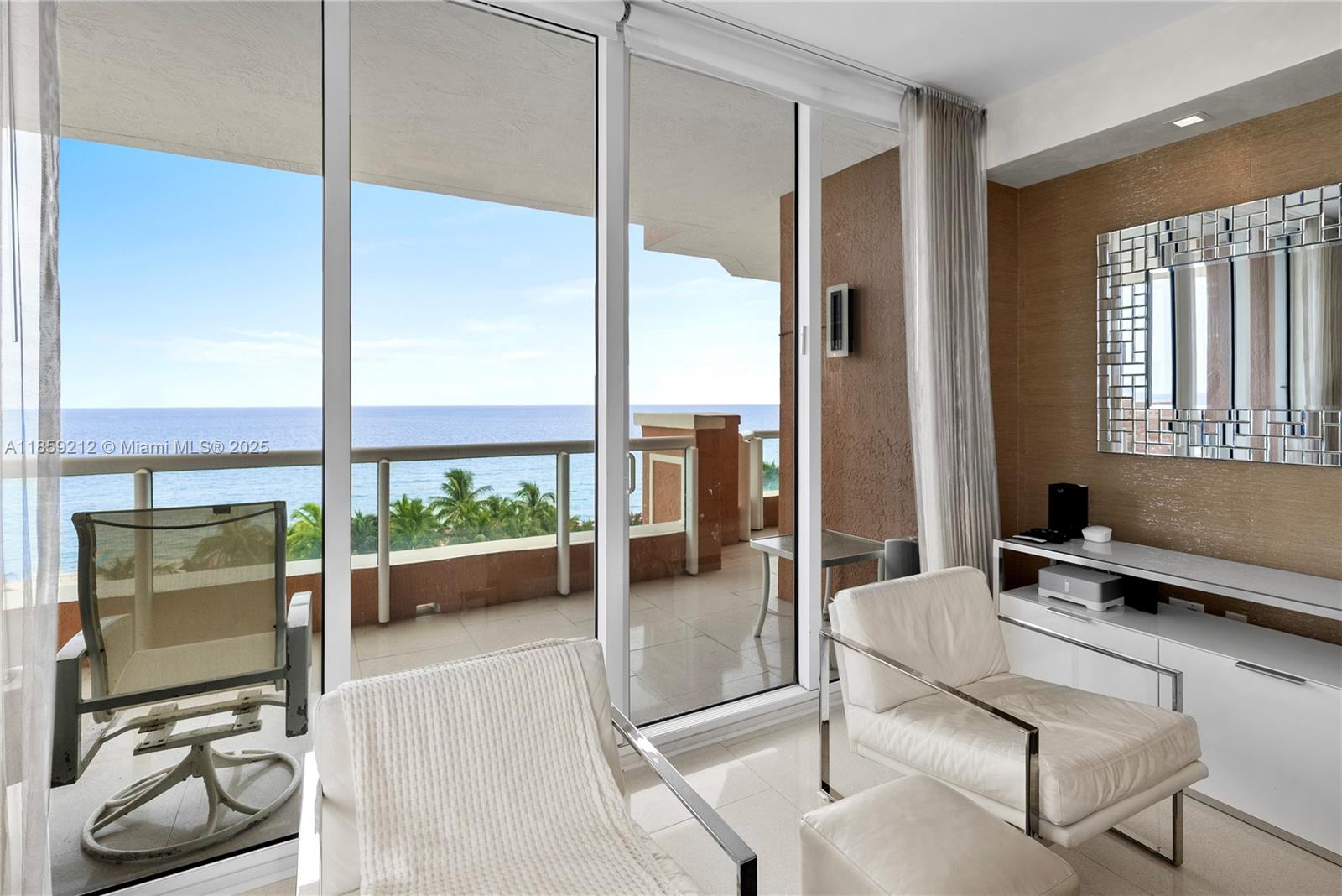 801 4 / 4 2736 sq. ft. $ 2025-08-14 0 foto