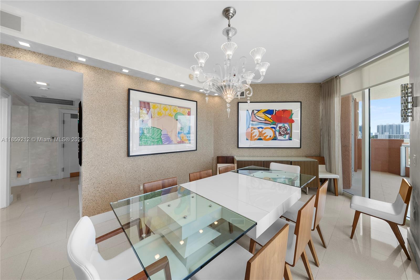 801 4 / 4 2736 sq. ft. $ 2025-08-14 0 foto