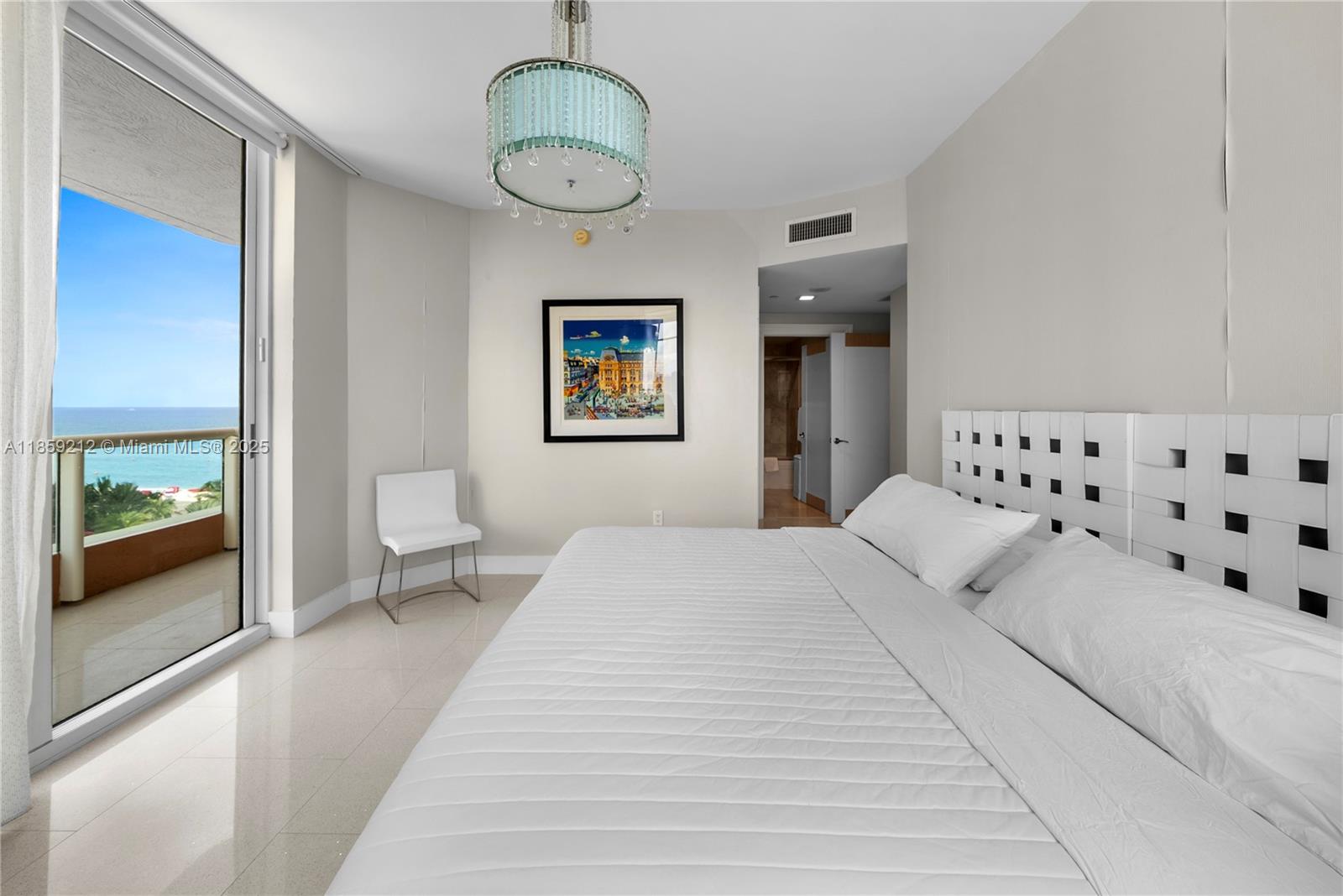 801 4 / 4 2736 sq. ft. $ 2025-08-14 0 foto