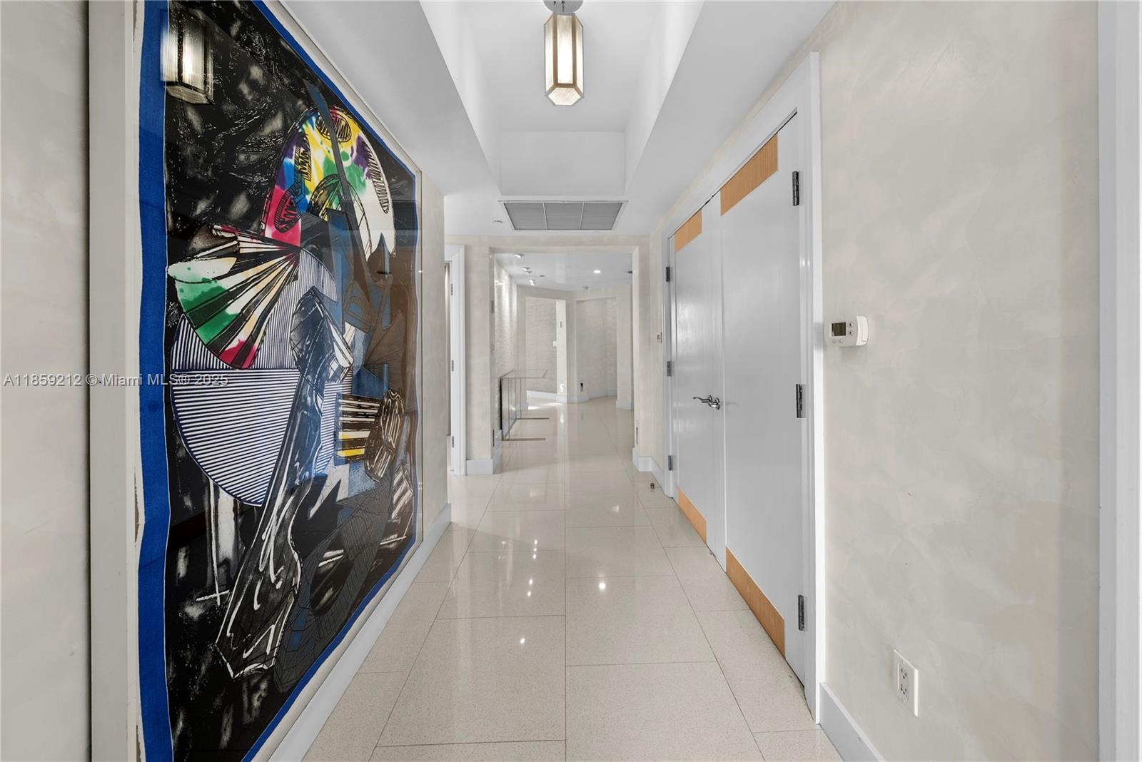 801 4 / 4 2736 sq. ft. $ 2025-08-14 0 foto