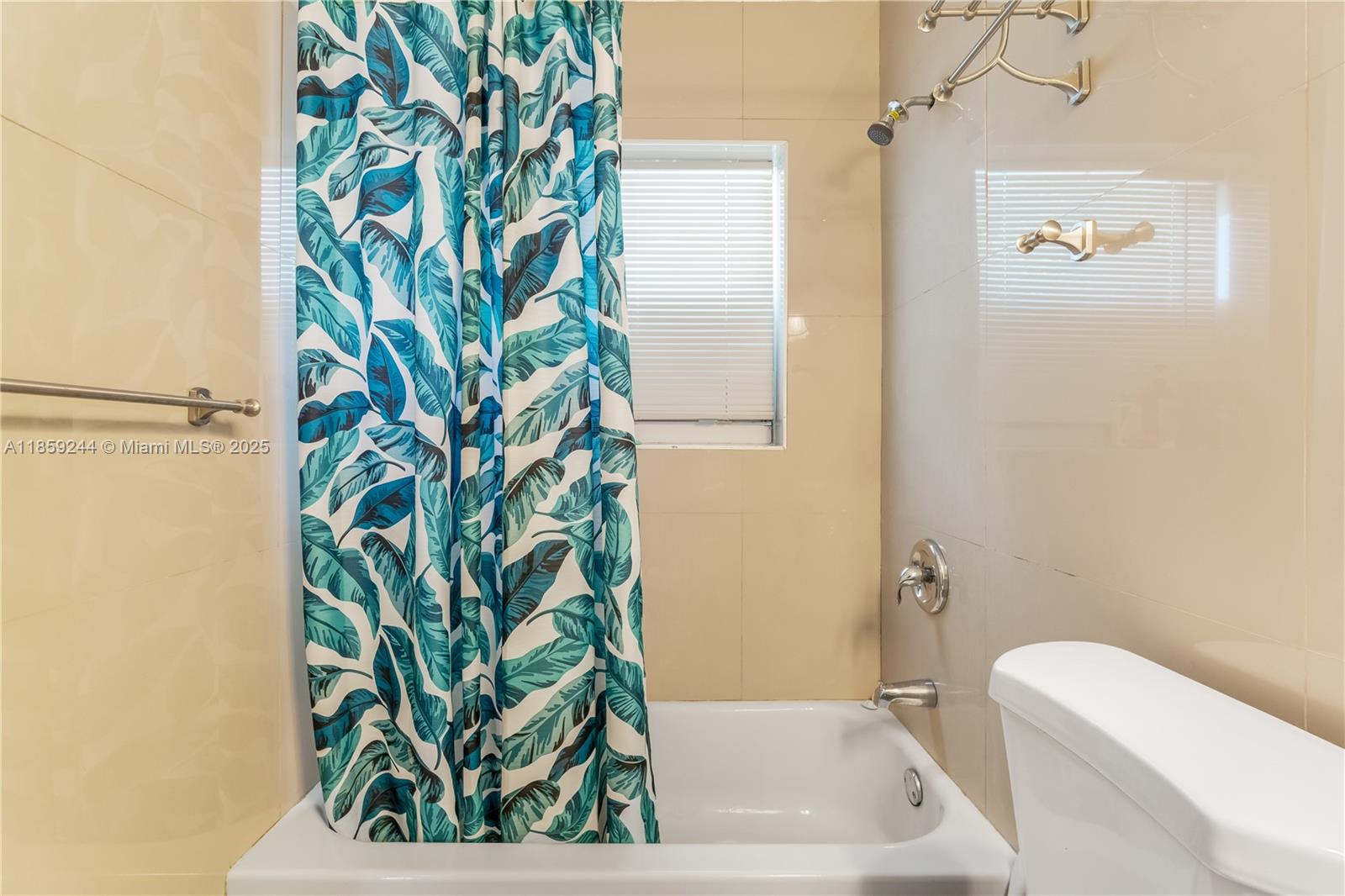   /  2136 sq. ft. $ 2025-08-15 0 Photo