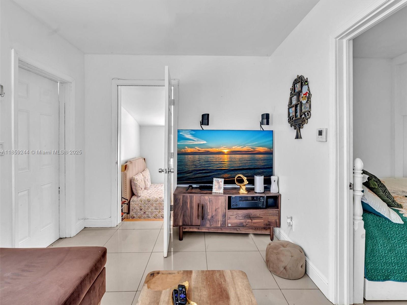   /  2136 sq. ft. $ 2025-08-15 0 Photo