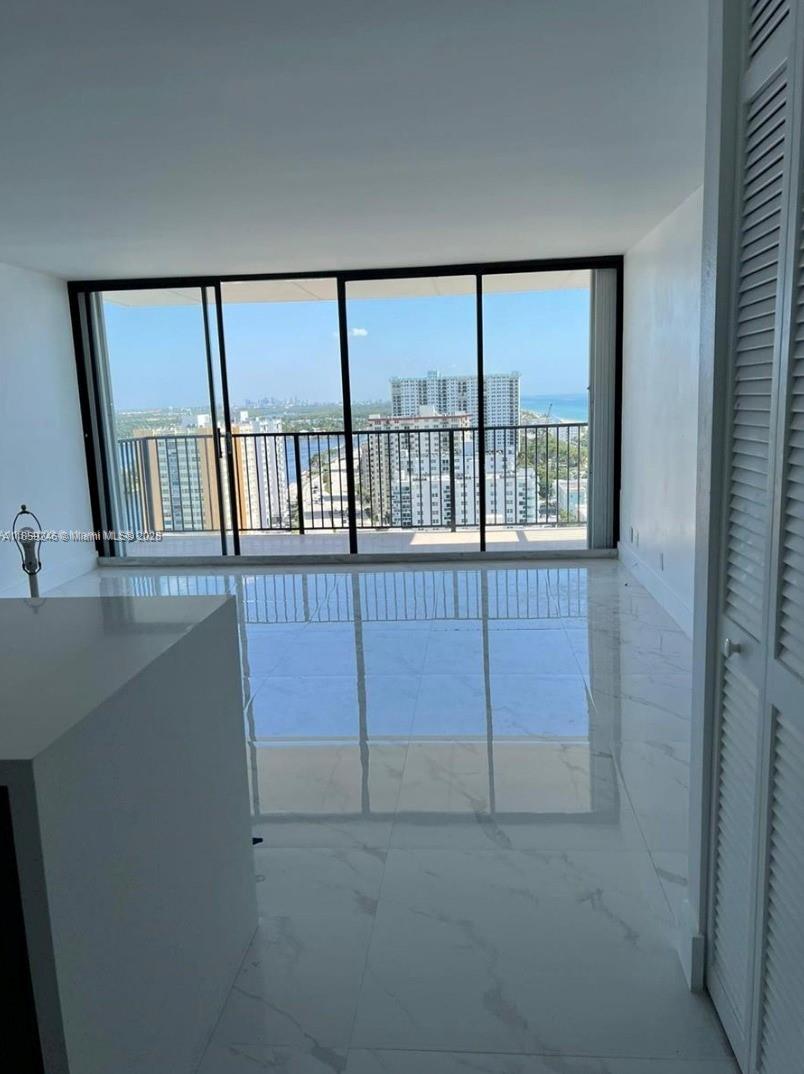 Photo of 2101 Ocean Dr  #2004, Hollywood, Florida, 33019 - 
