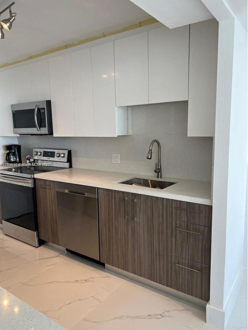 Photo of 2101 Ocean Dr  #2004, Hollywood, Florida, 33019 - 