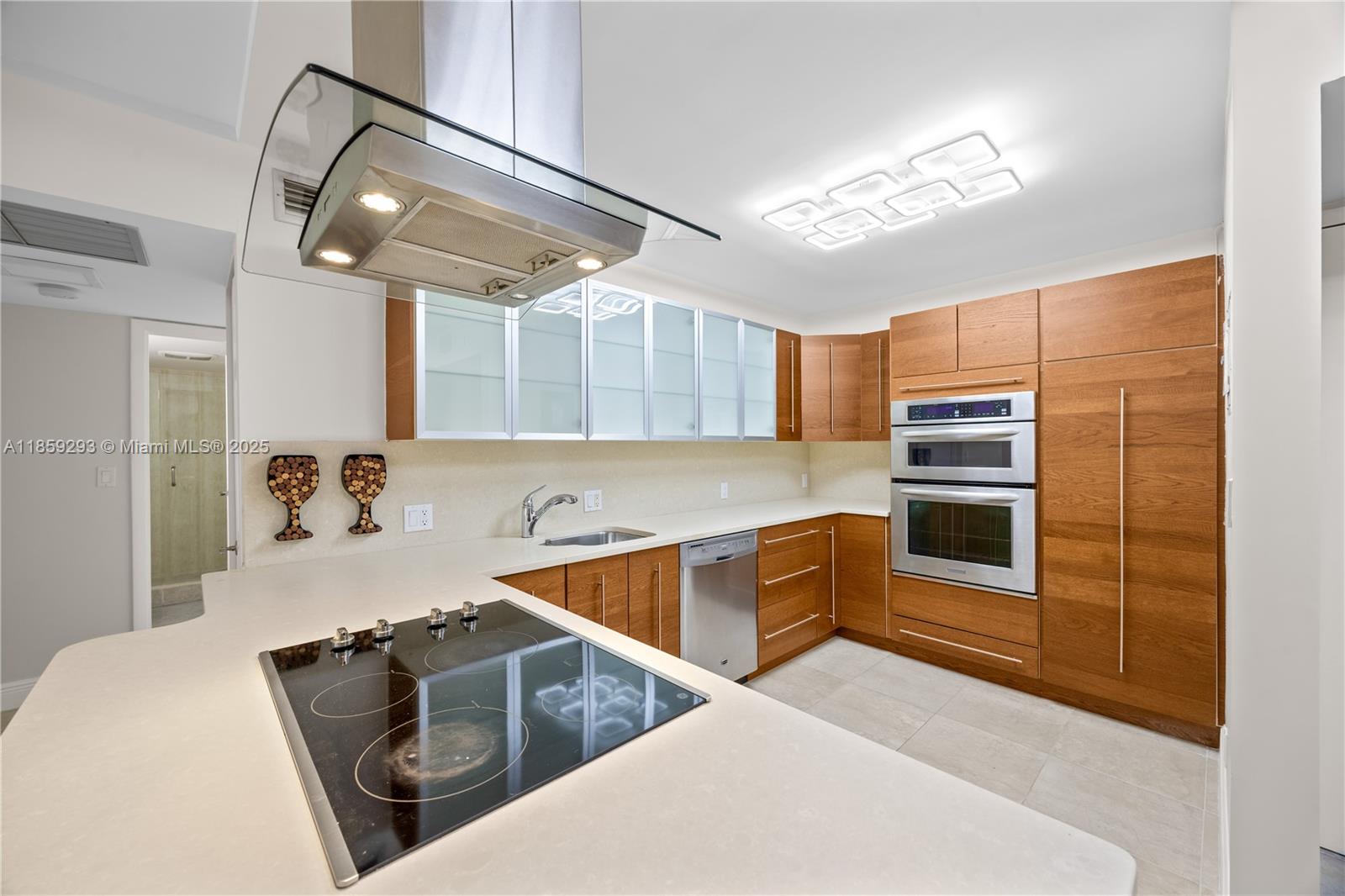 Photo of 20379 Country Club Dr  #1239, Aventura, Florida, 33180 - 