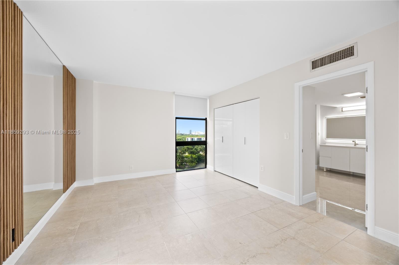Photo of 20379 Country Club Dr  #1239, Aventura, Florida, 33180 - 