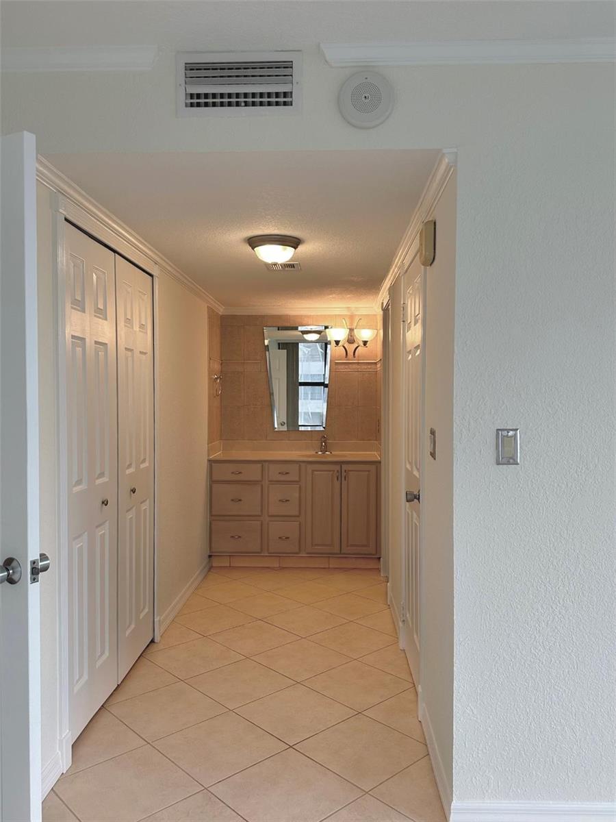 Photo of 2500 Parkview #814, Hallandale Beach, Florida, 33009 - Photo 18