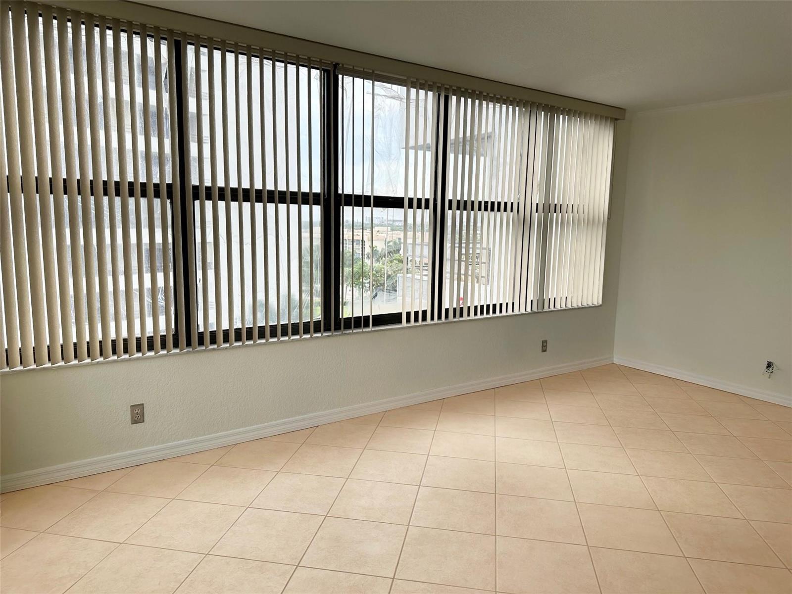 Photo of 2500 Parkview #814, Hallandale Beach, Florida, 33009 - Photo 27