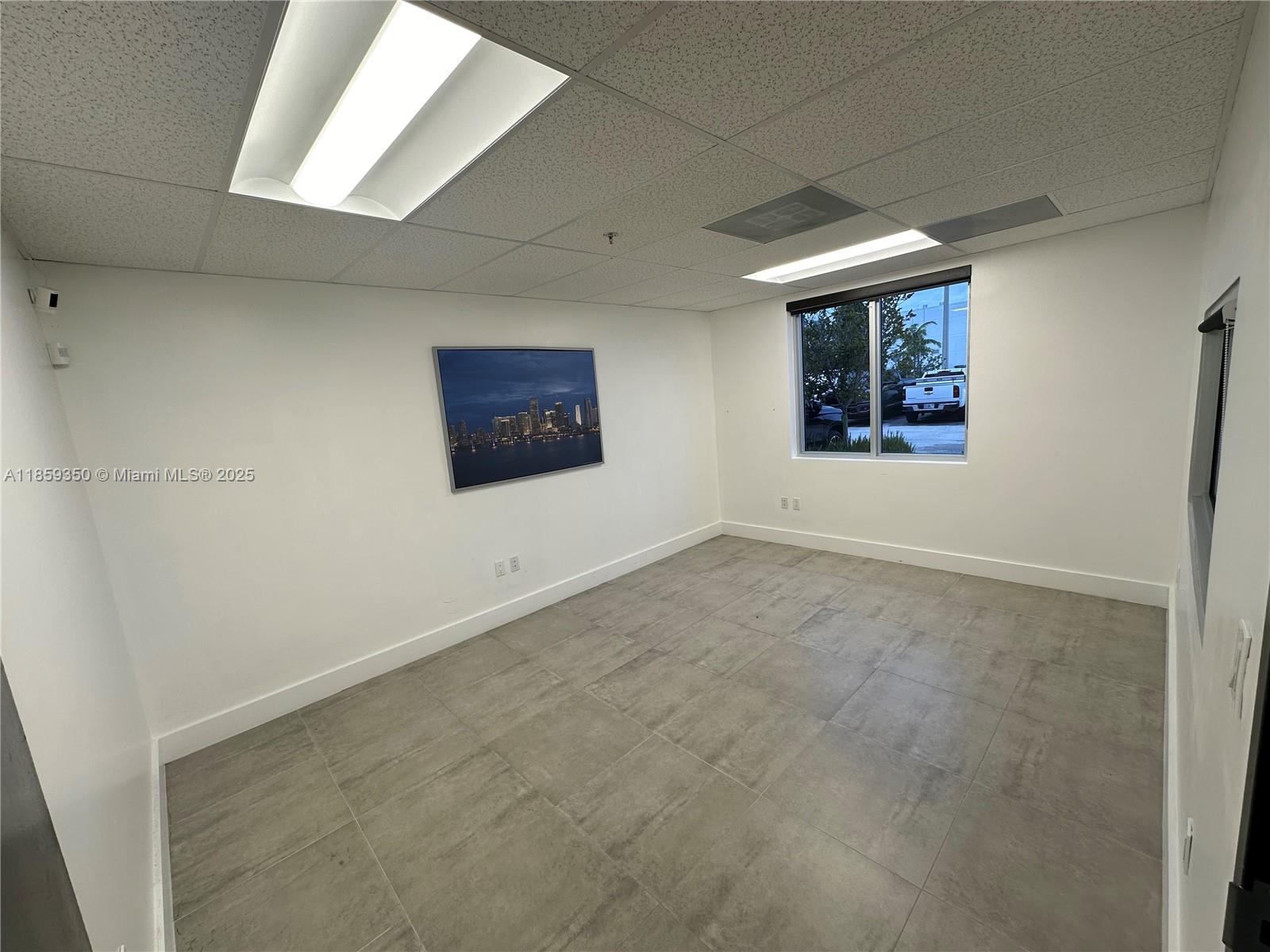 12  /   sq. ft. $ 2025-08-15 0 Photo