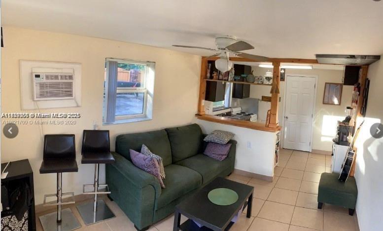   /  2400 sq. ft. $ 2025-08-15 0 foto