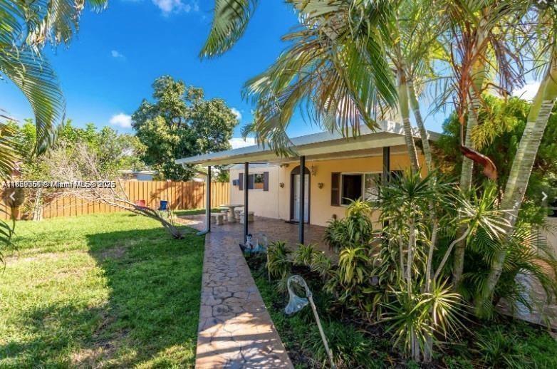   /  2400 sq. ft. $ 2025-08-15 0 foto