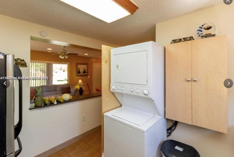   /  2400 sq. ft. $ 2025-08-15 0 foto