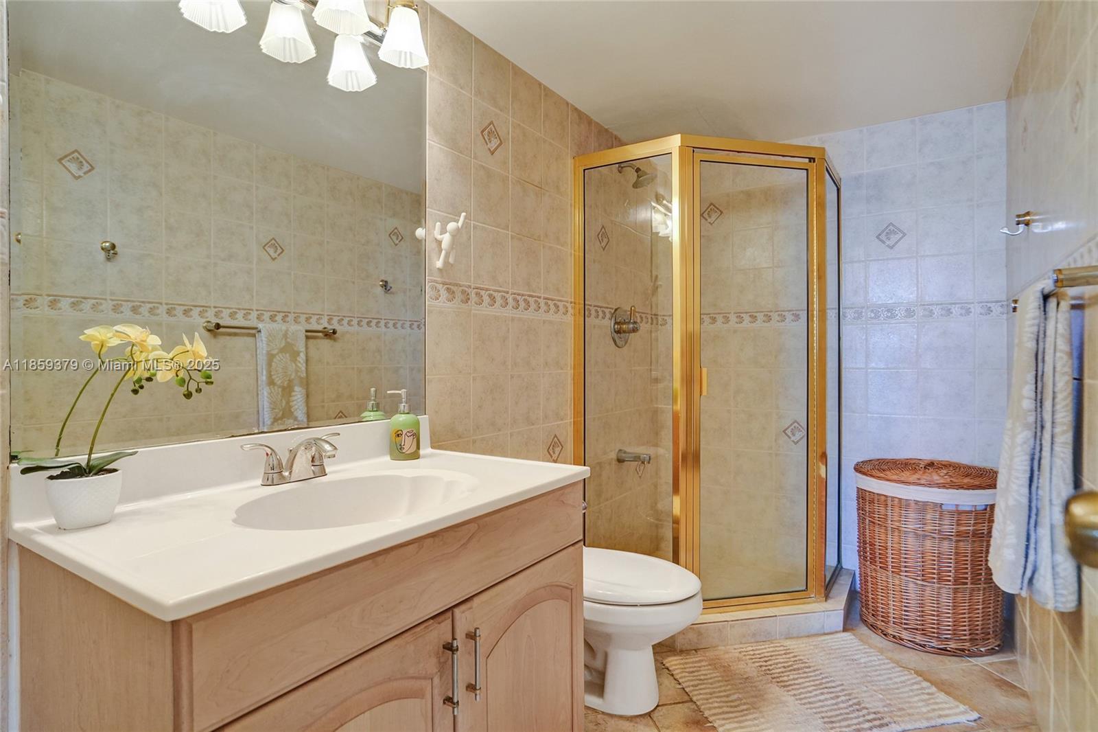 Photo of 1833 Ocean Dr  #1402, Hallandale Beach, Florida, 33009 - 