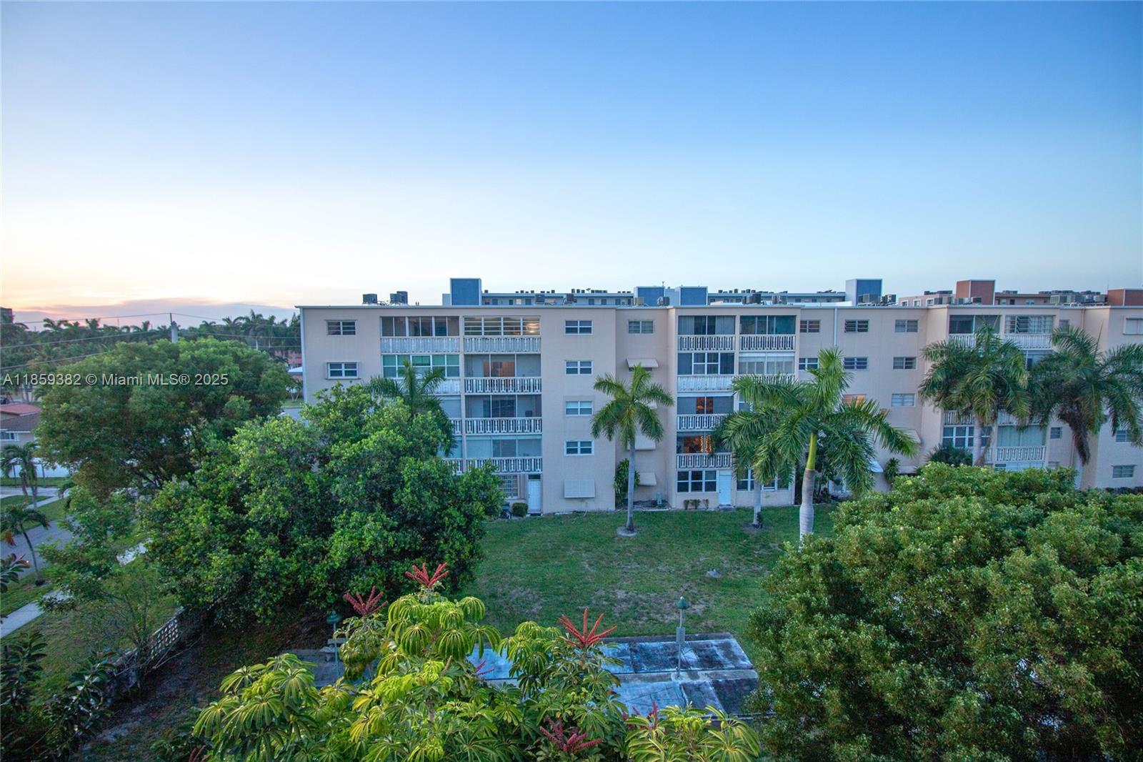 Photo of 218 12th Ave  #502, Hallandale Beach, Florida, 33009 - 