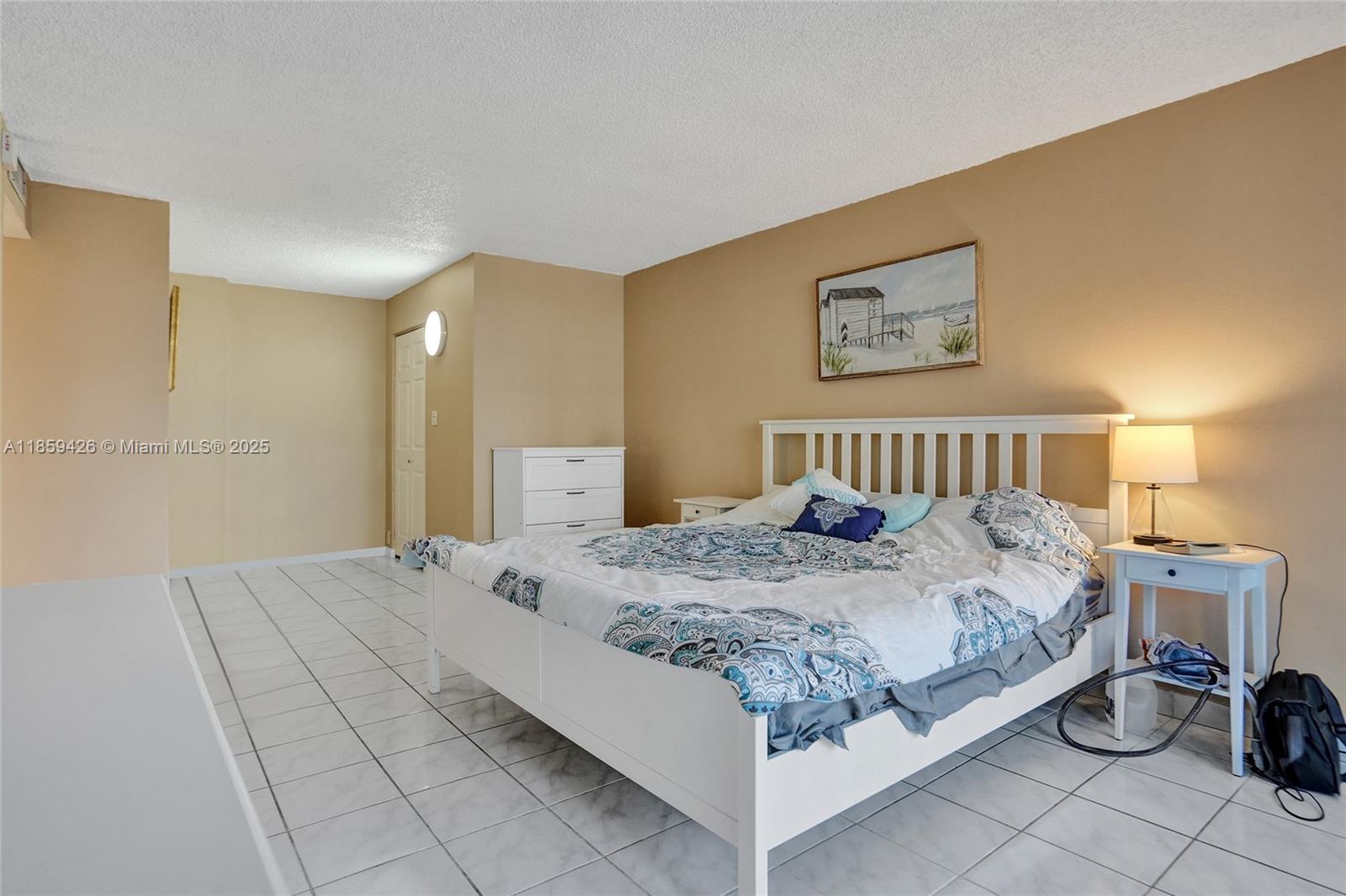Photo of 2017 Ocean Dr  #305, Hallandale Beach, Florida, 33009 - 