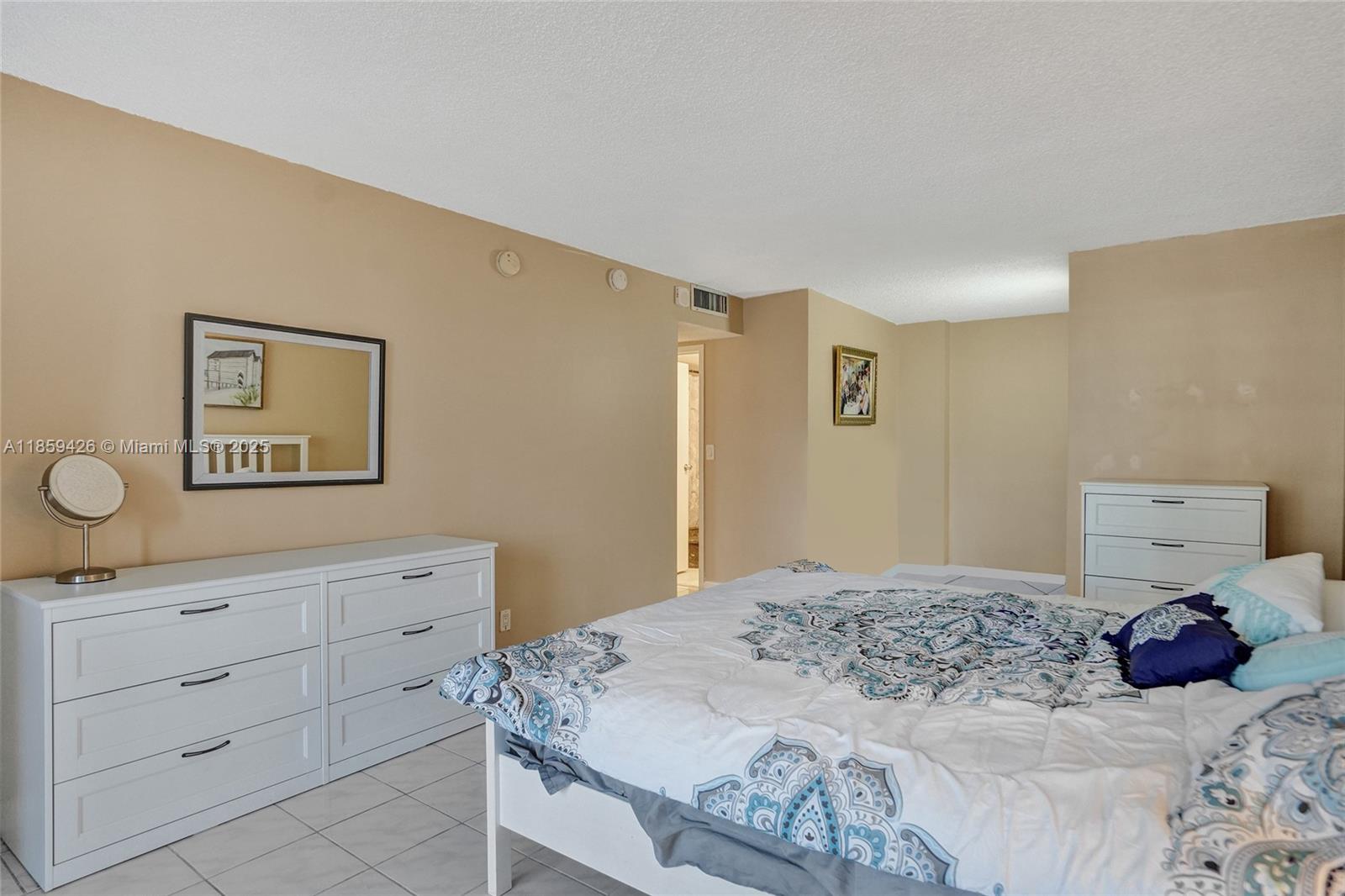 Photo of 2017 Ocean Dr  #305, Hallandale Beach, Florida, 33009 - 