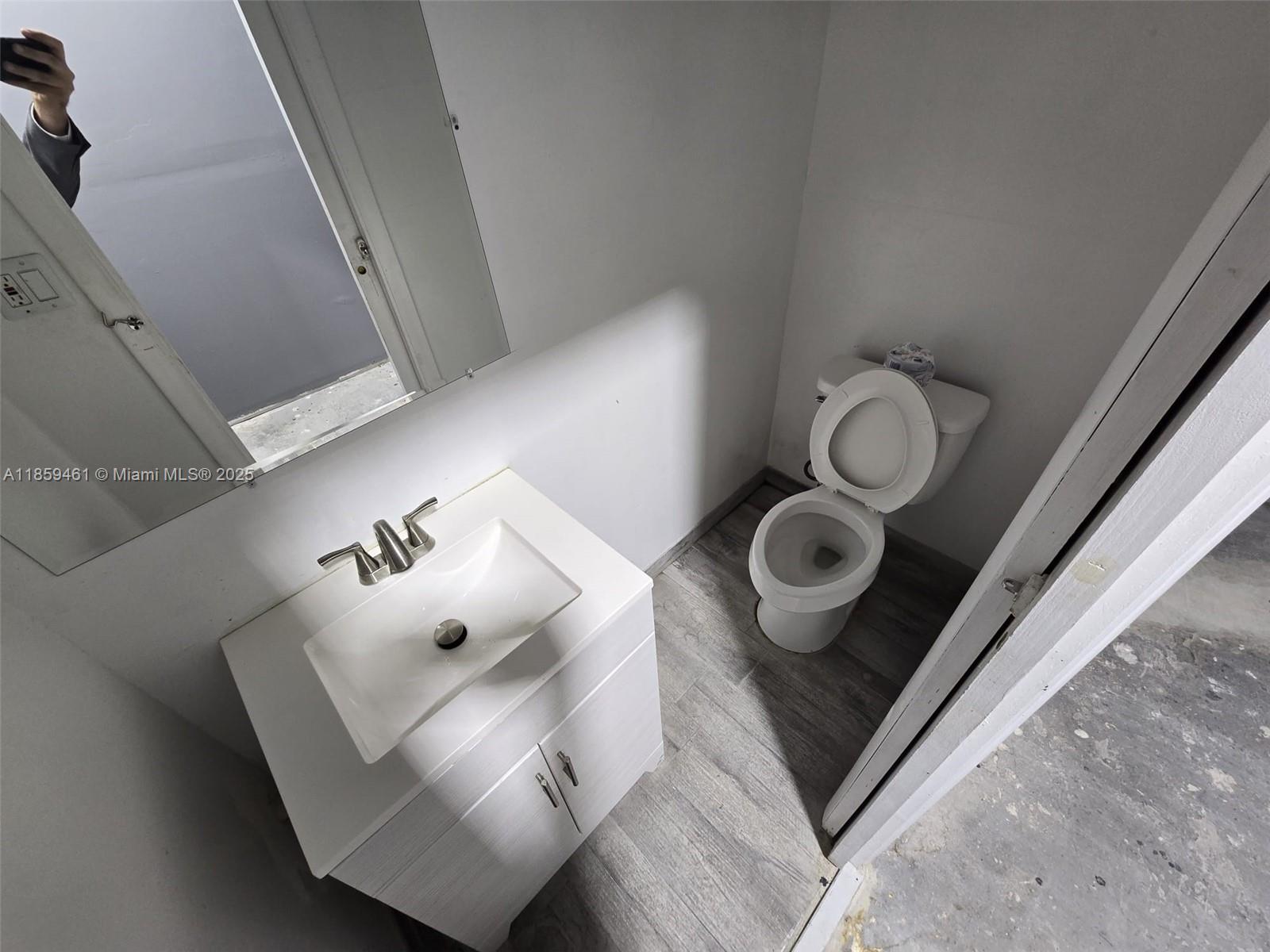See details / sq. ft. $ 2025-08-15 0 Photo